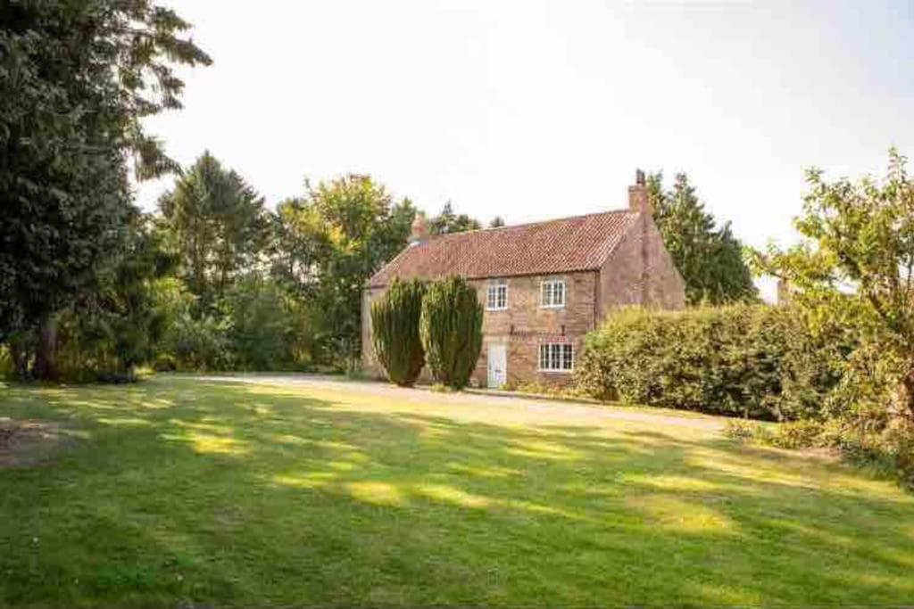 Stunning 4 Bedroom Farm House Holiday home