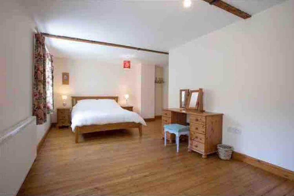Stunning 4 Bedroom Farm House York
